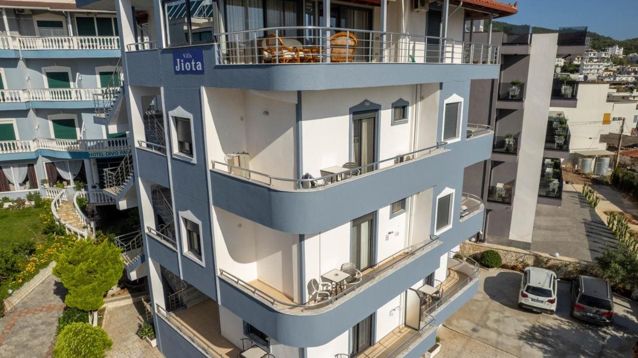 Luxurious Villa Overview